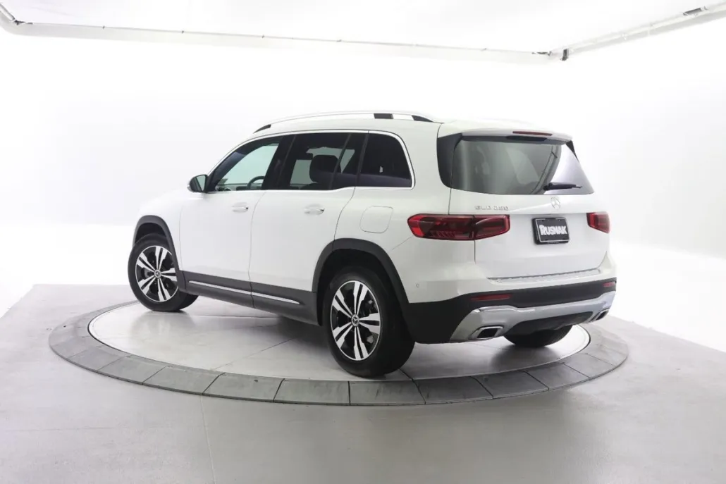 2025 Mercedes Benz GLB 250 photo 1