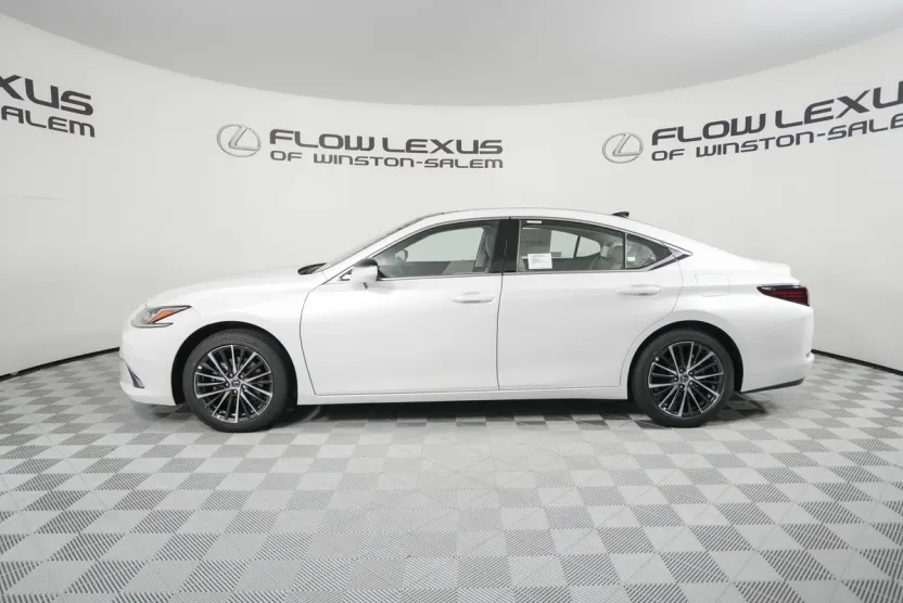 2025 Lexus ES 350 photo 1