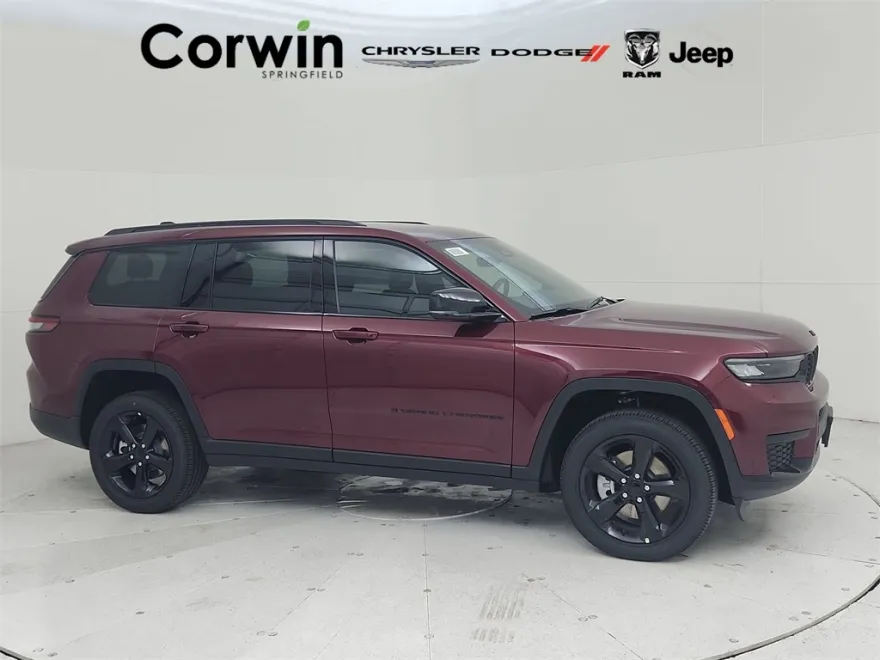 2025 Jeep Grand Cherokee Laredo Altitude X photo 1