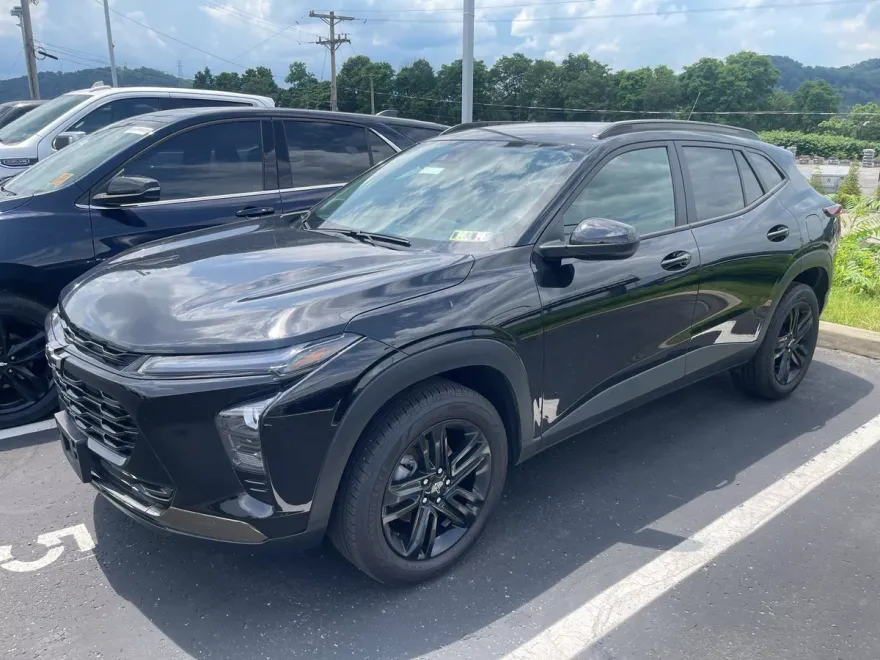 2024 Chevrolet Trax ACTIV photo 1