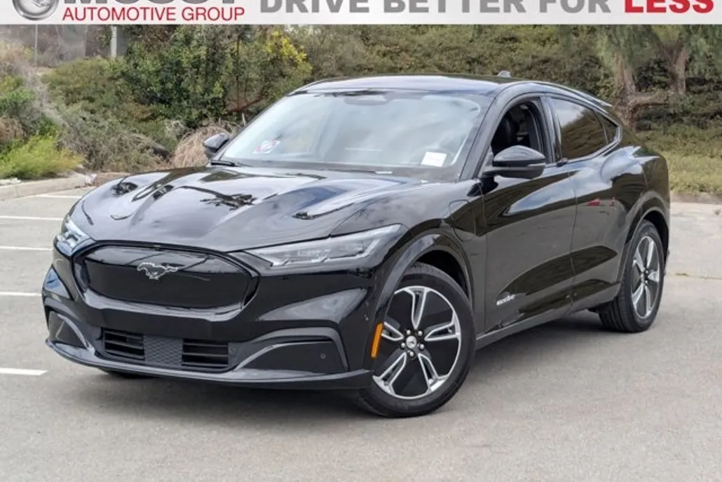2023 Ford Mustang Mach-E Premium photo 1