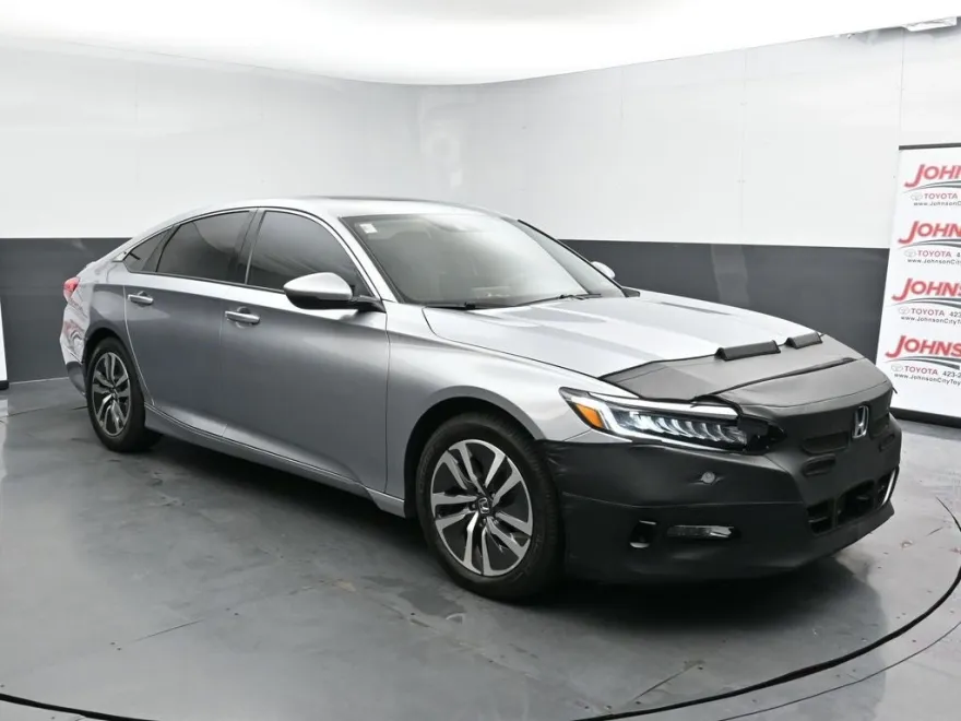 2018 Honda Accord Hybrid Touring photo 1