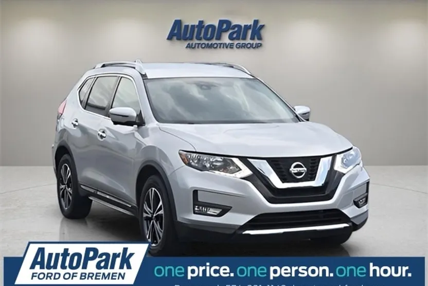 2017 Nissan Rogue SL photo 1