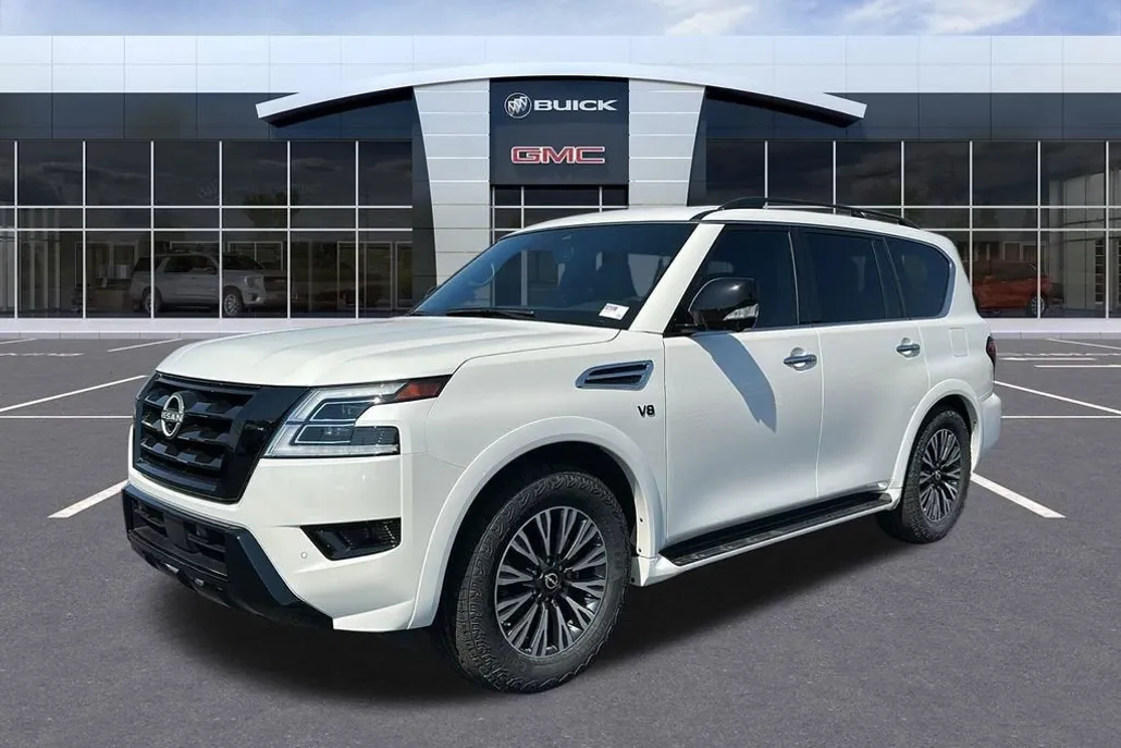 2022 Nissan Armada SL photo 1