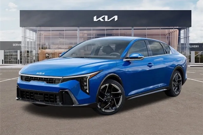 2025 Kia K4 GT-Line photo 1