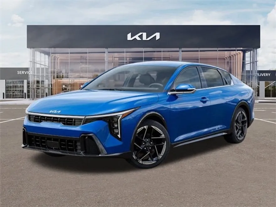 2025 Kia K4 GT-Line photo 1