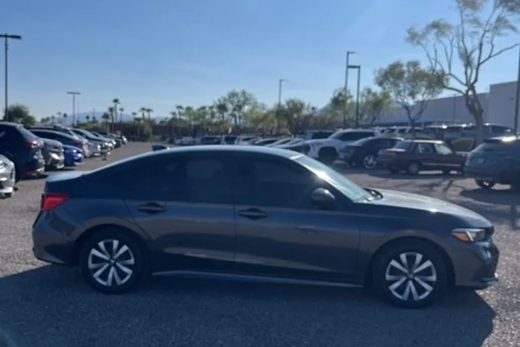 2024 Honda Civic LX photo 1