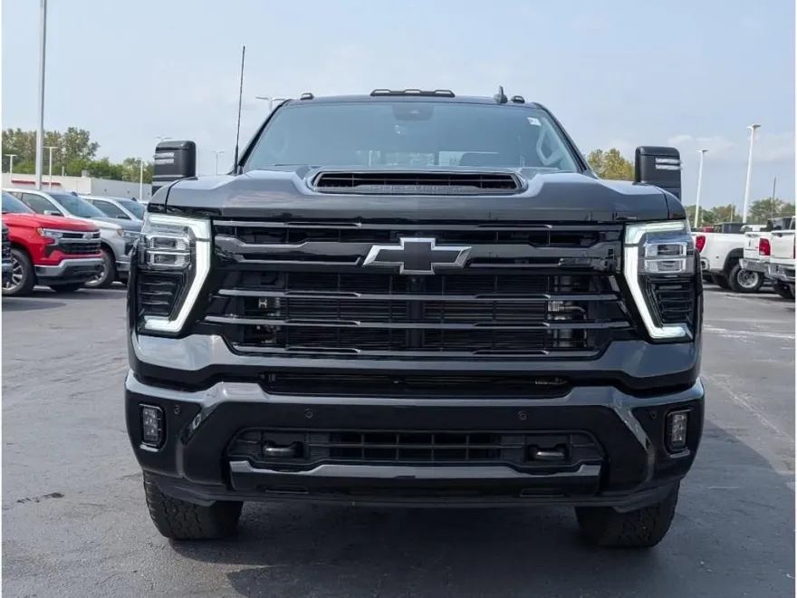 2024 Chevrolet Silverado 3500HD LTZ photo 1