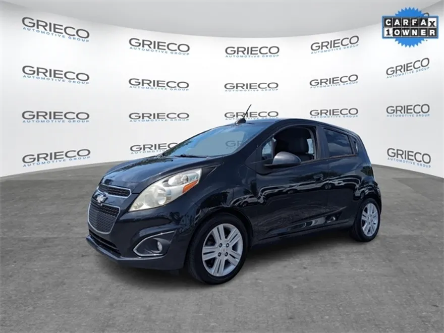 2015 Chevrolet Spark 1LT photo 1