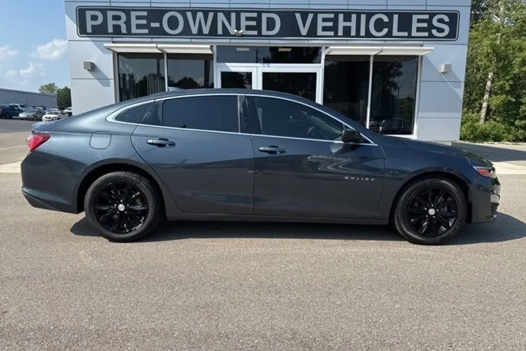 2021 Chevrolet Malibu 1LT photo 1