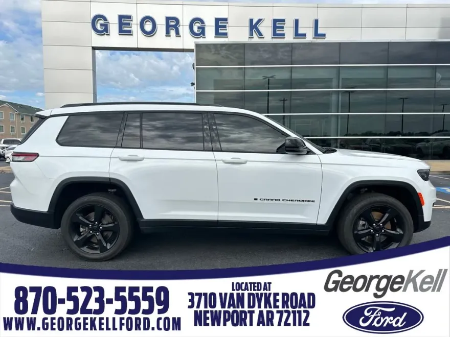 2023 Jeep Grand Cherokee Altitude photo 1