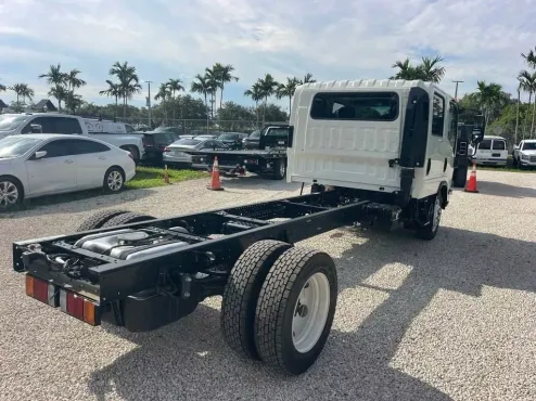 2024 Chevrolet Silverado 4500HD photo 4