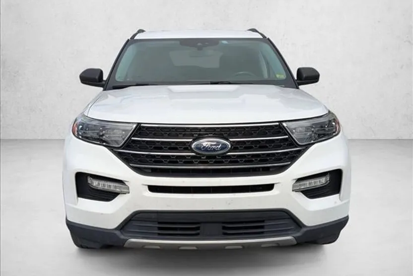 2020 Ford Explorer XLT photo 1