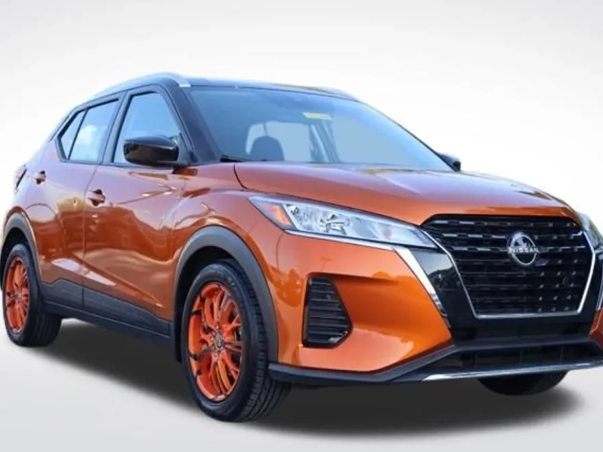 2023 Nissan Kicks SV photo 1