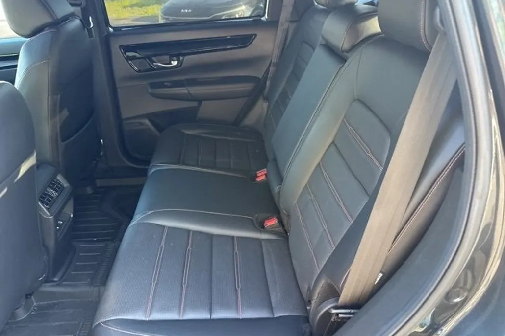2023 Honda CR-V Hybrid Sport Touring photo 1