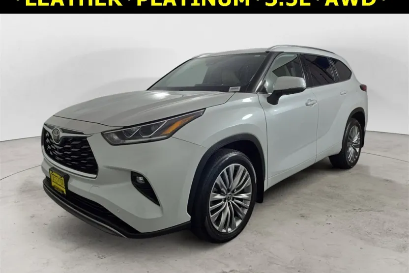 2022 Toyota Highlander Platinum photo 1