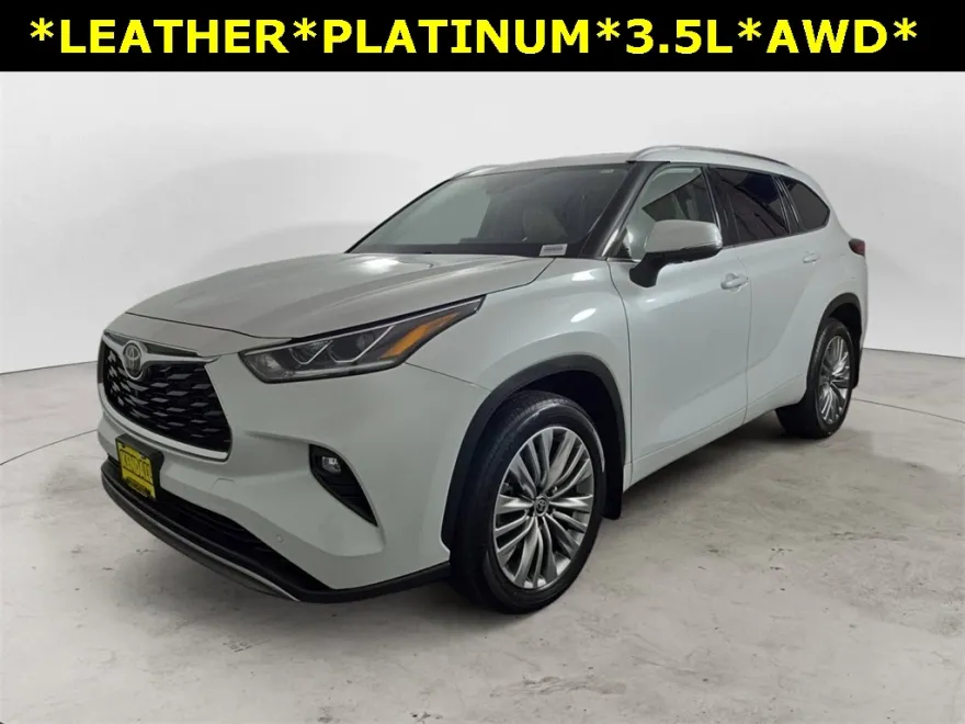2022 Toyota Highlander Platinum photo 1