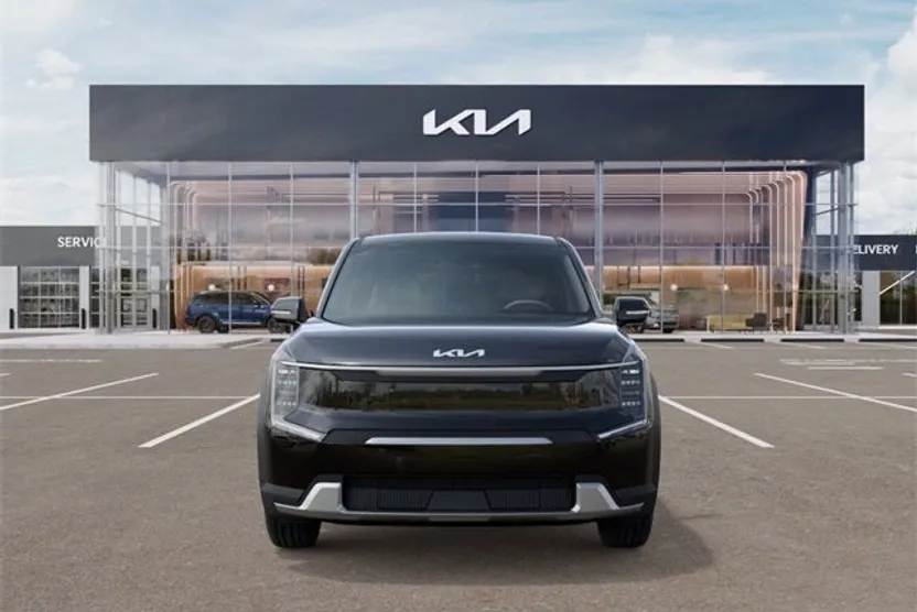 2026 Kia EV9 Light Long Range photo 1