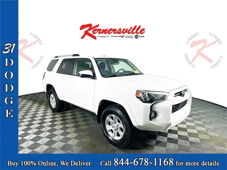2022 Toyota 4Runner SR5 photo 1