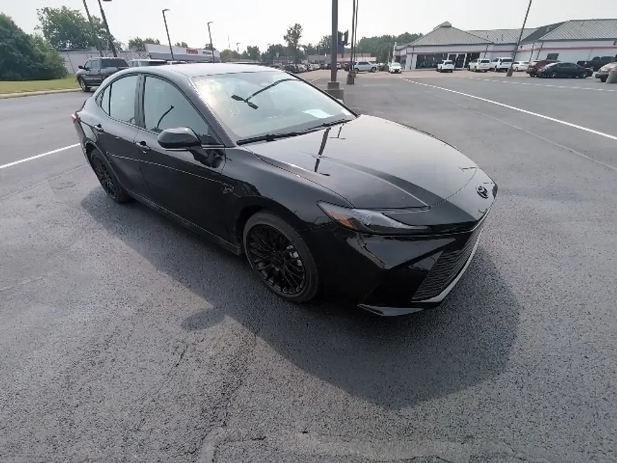 2025 Toyota Camry LE photo 1