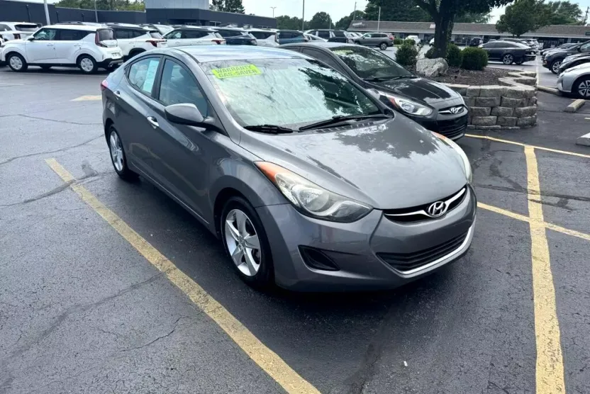 2013 Hyundai Elantra GLS photo 1