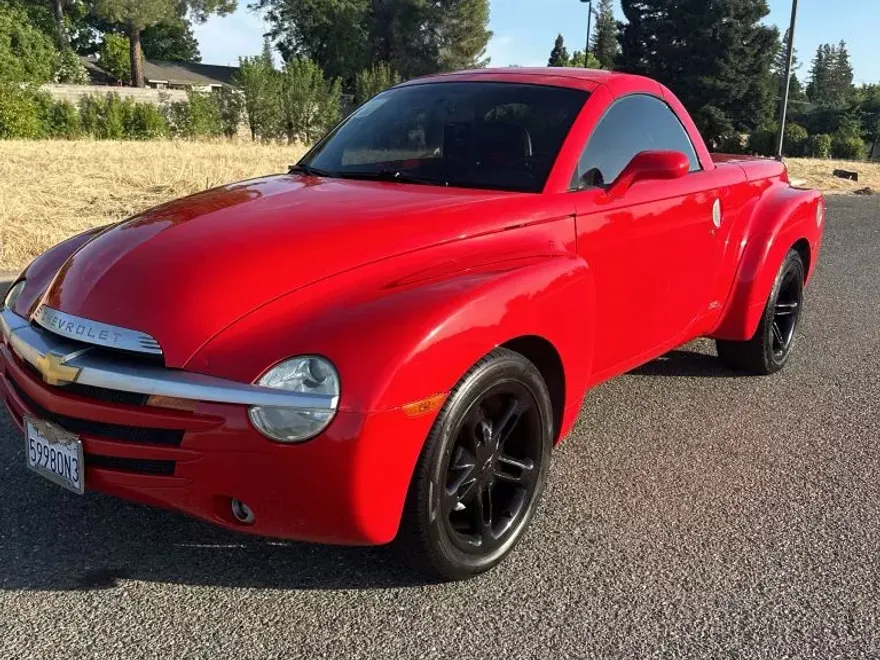 2003 Chevrolet SSR photo 1