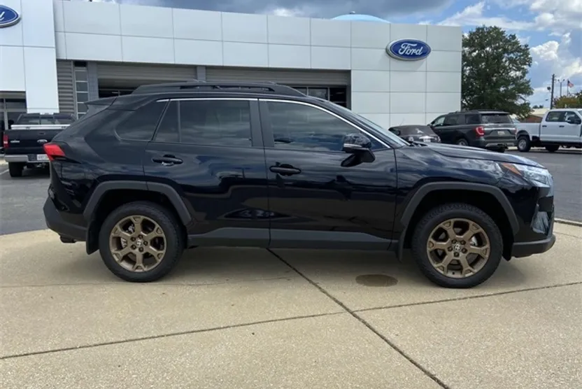 2023 Toyota RAV4 Hybrid photo 1
