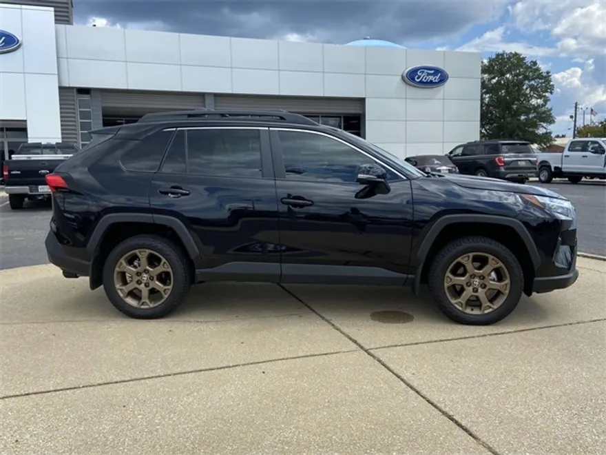 2023 Toyota RAV4 Hybrid photo 1