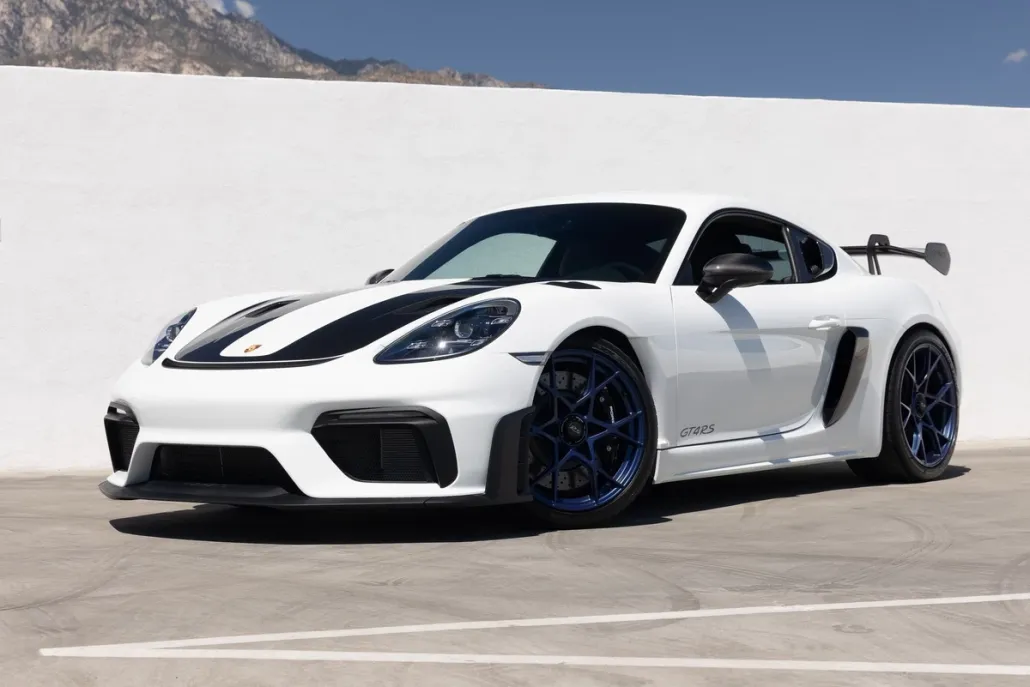 2025 Porsche Cayman GT4 RS photo 1