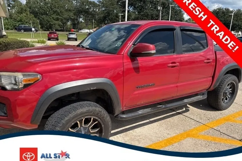 2019 Toyota Tacoma TRD Off-Road V6 photo 1