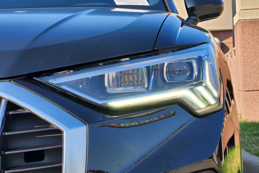 2023 Audi Q3 S line Premium photo 1