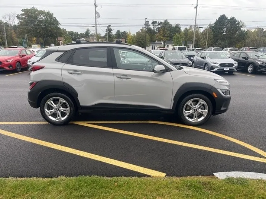 2023 Hyundai Kona SEL photo 1