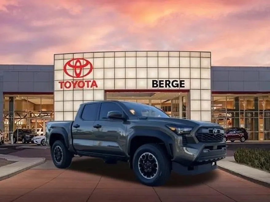 2025 Toyota Tacoma TRD Off-Road Double Cab photo 1