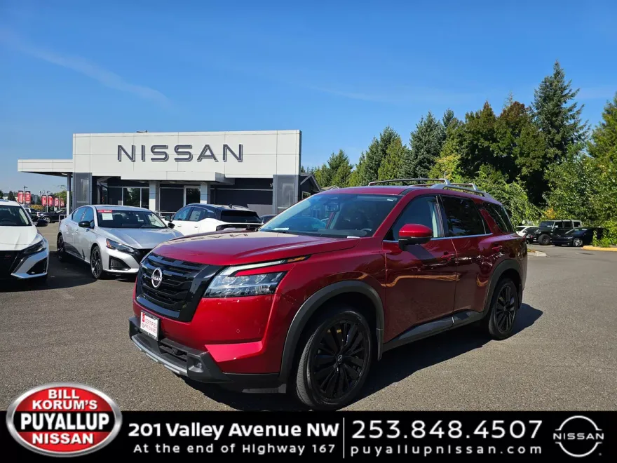 2022 Nissan Pathfinder SL photo 1