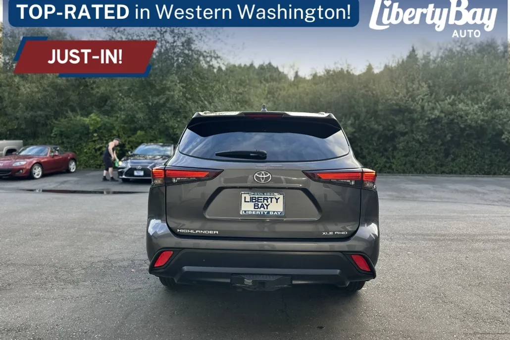 2024 Toyota Highlander XLE photo 1