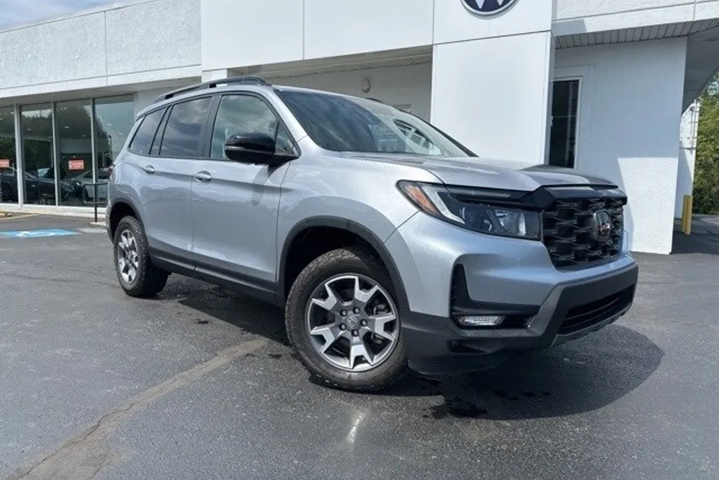 2022 Honda Passport TrailSport photo 1
