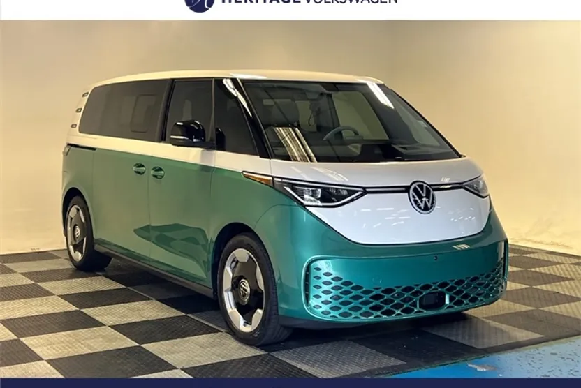 2025 Volkswagen ID. Buzz Pro Plus photo 1