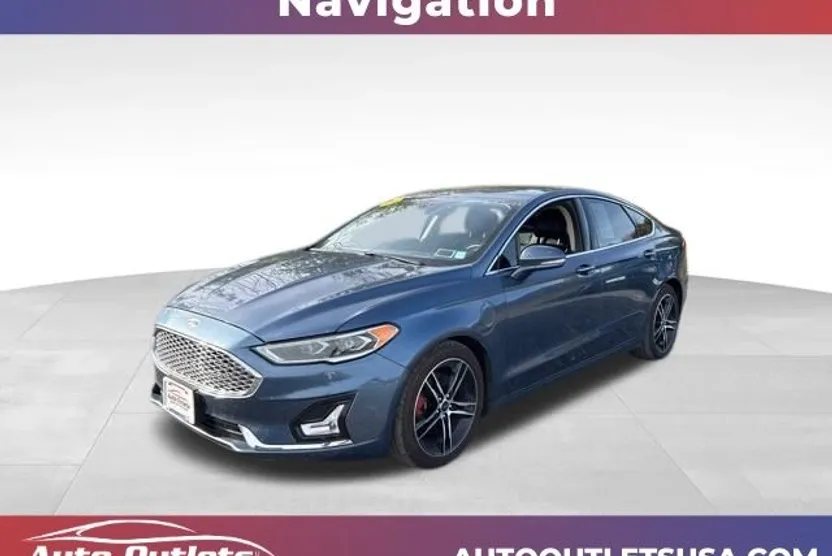 2019 Ford Fusion Energi Titanium photo 1