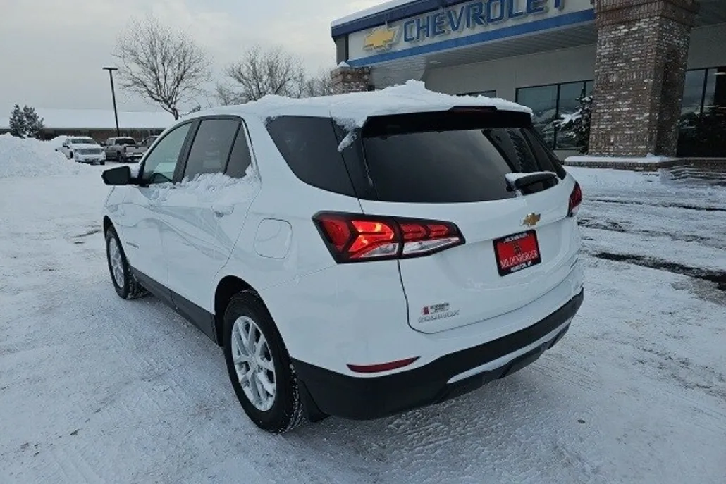 2023 Chevrolet Equinox LT photo 1