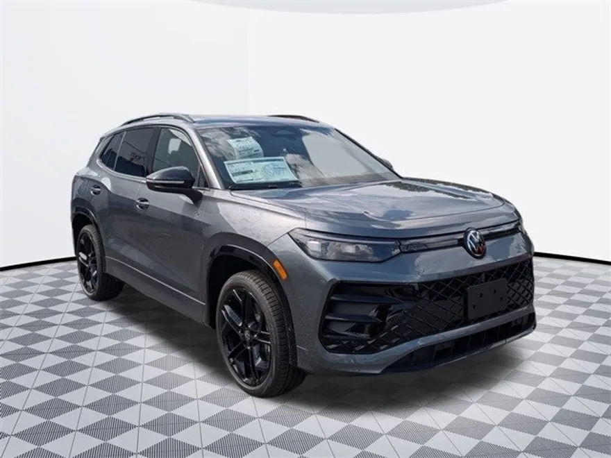2025 Volkswagen Tiguan SE R-Line Black photo 1