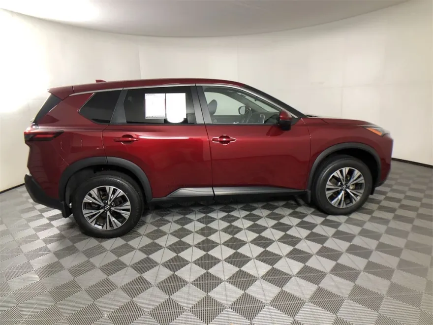 2023 Nissan Rogue SV photo 1