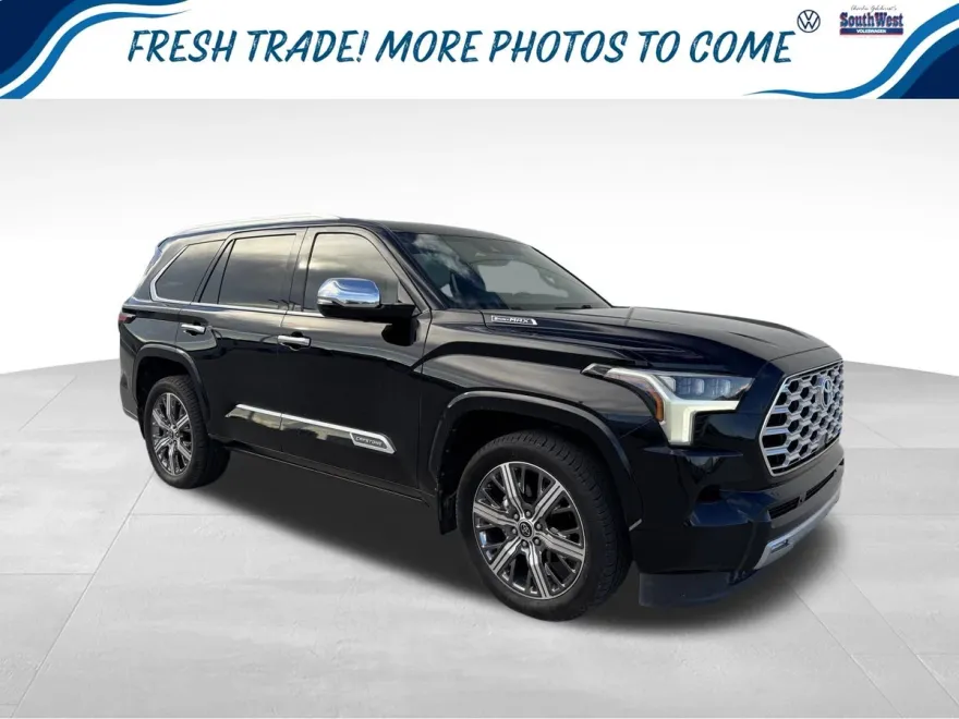 2023 Toyota Sequoia Capstone photo 1