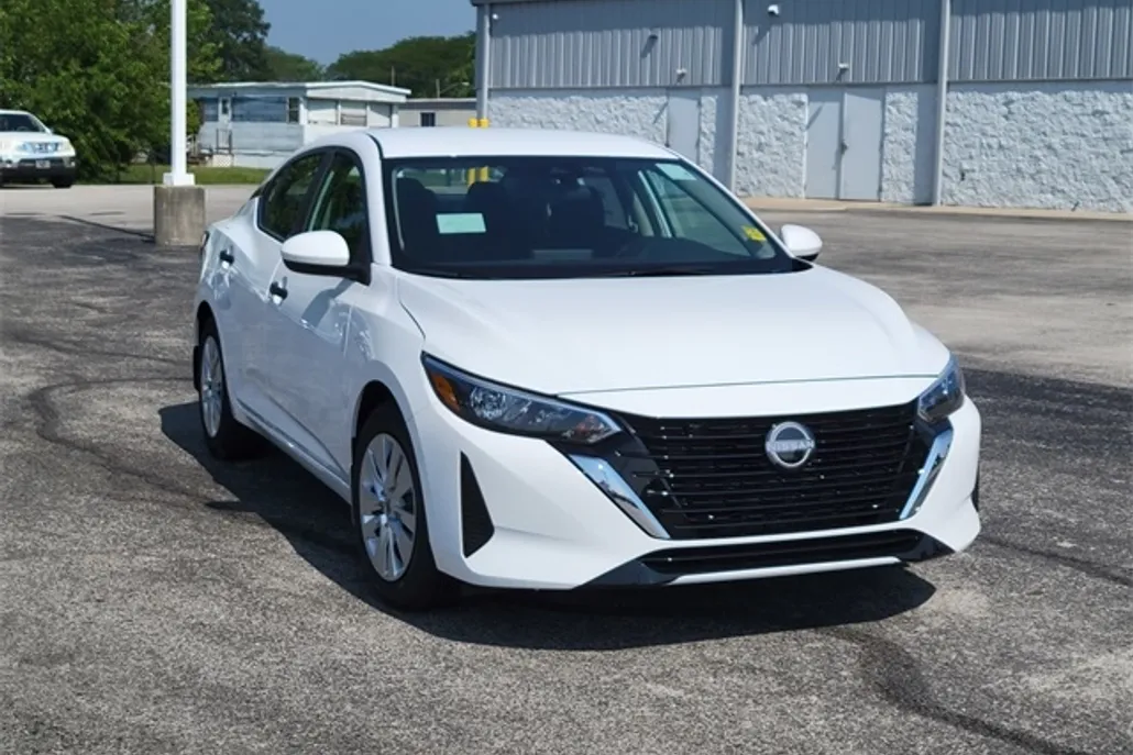 2025 Nissan Sentra S photo 1
