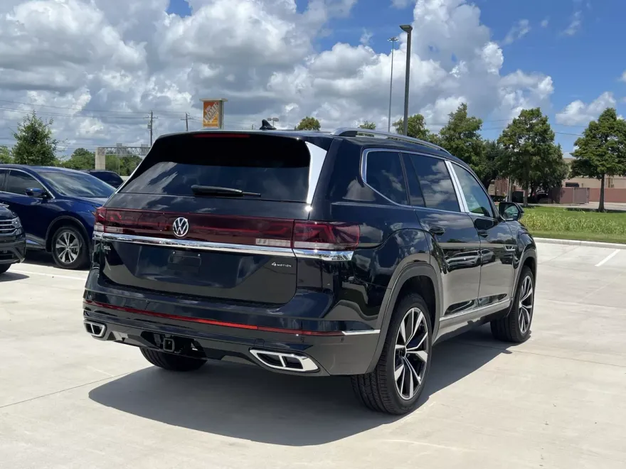 2025 Volkswagen Atlas SEL Premium R-Line photo 1