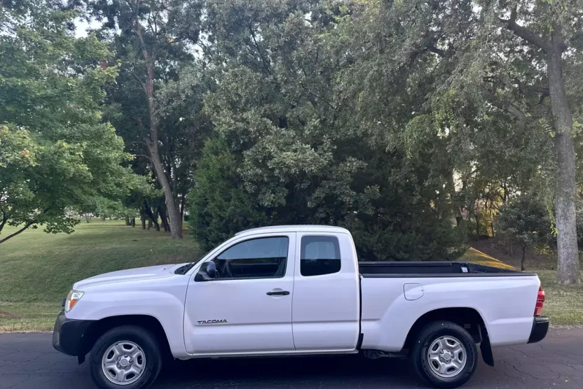 2013 Toyota Tacoma Access Cab photo 1