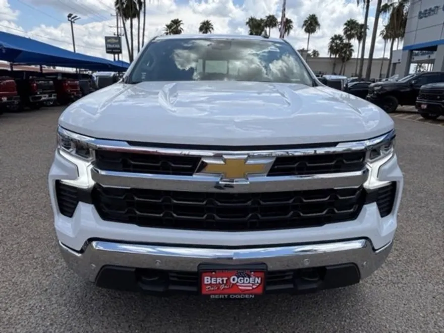 2026 Chevrolet Silverado 1500 LT photo 1