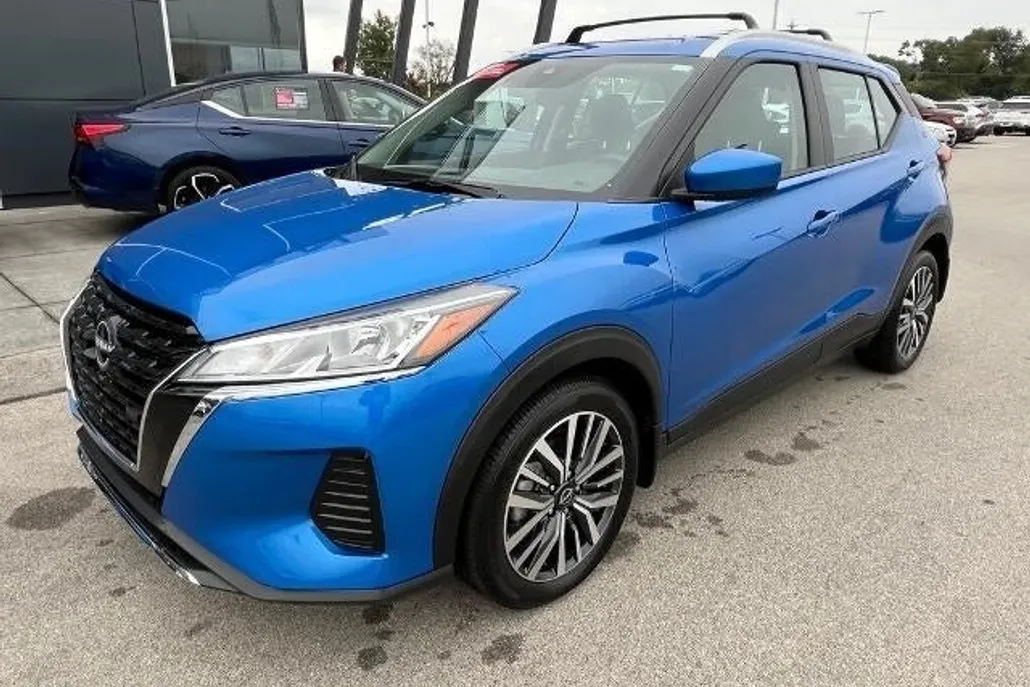2023 Nissan Kicks SV photo 1