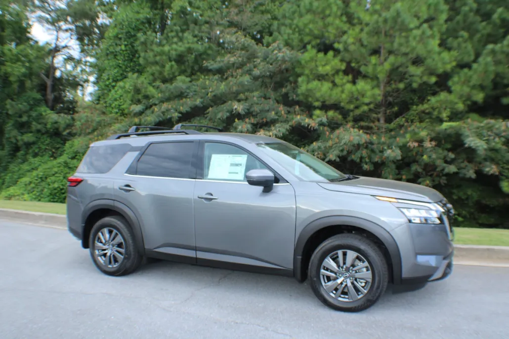 2025 Nissan Pathfinder SV photo 1