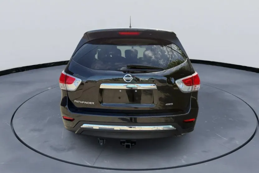 2014 Nissan Pathfinder photo 1
