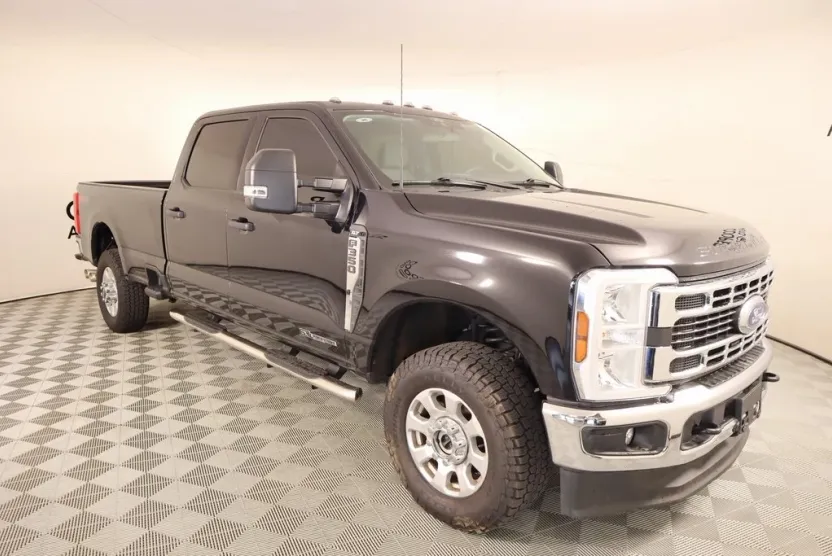 2024 Ford F-350 photo 1